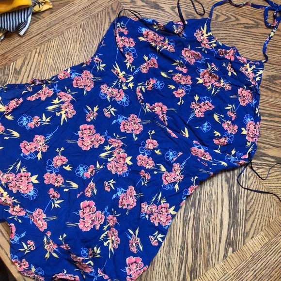 Halter mini dress - Picture 2 of 4